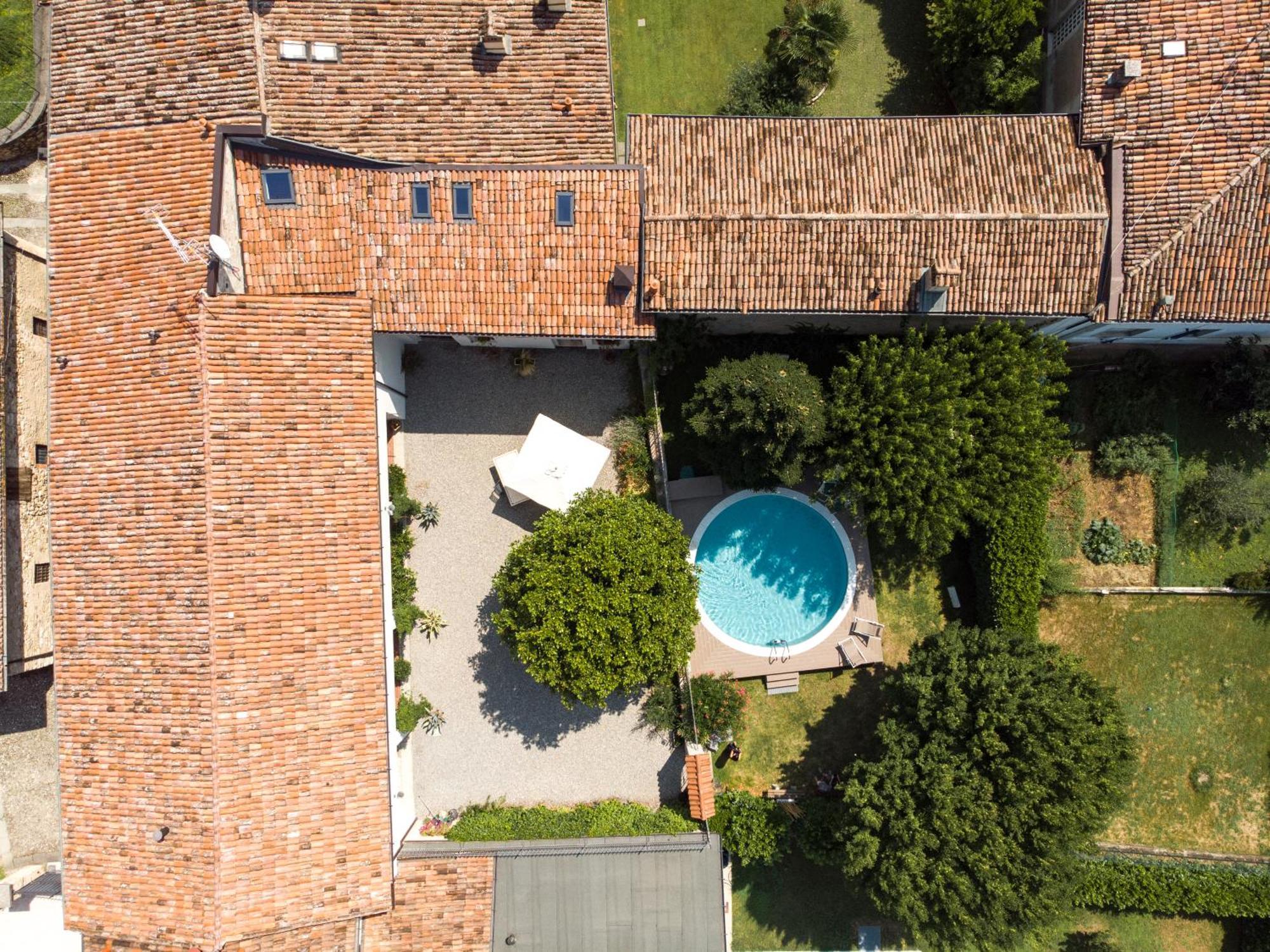 Corte Martinola Bed&Breakfast In Franciacorta Ome Buitenkant foto